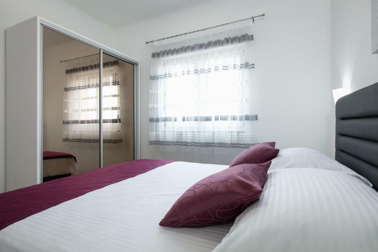Villa Apartments Kordic Kaštela Zewnętrze zdjęcie