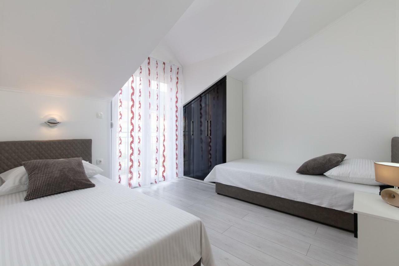 Villa Apartments Kordic Kaštela Zewnętrze zdjęcie